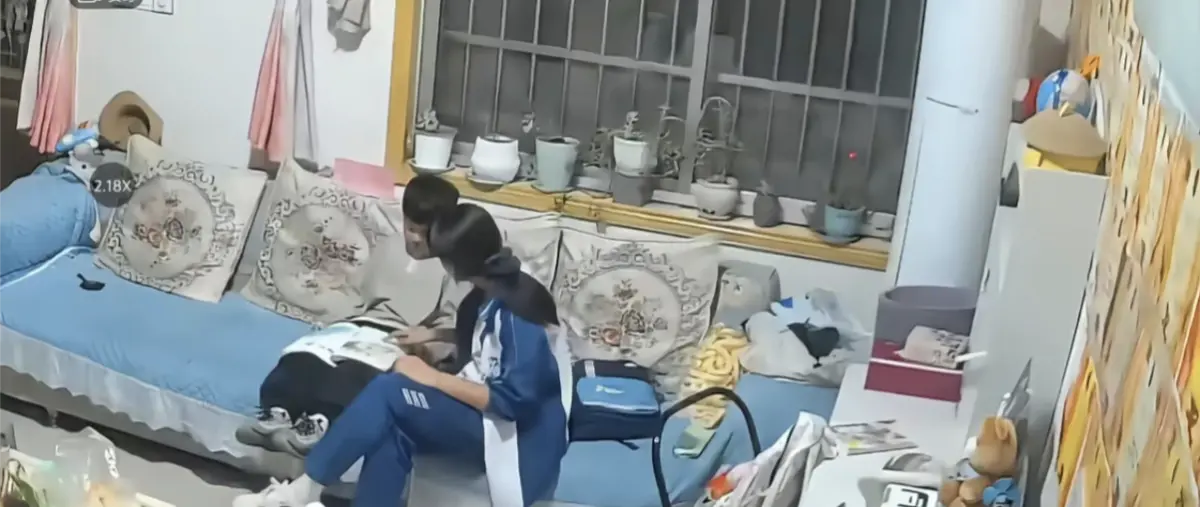抖音热搜姐姐的捏捏事件全过程揭秘-《姐姐的爱姐弟温馨日常》视频全集高清在线观看-完整版免费播放资源下载-姐姐的爱姐弟温馨日常最新后续曝光