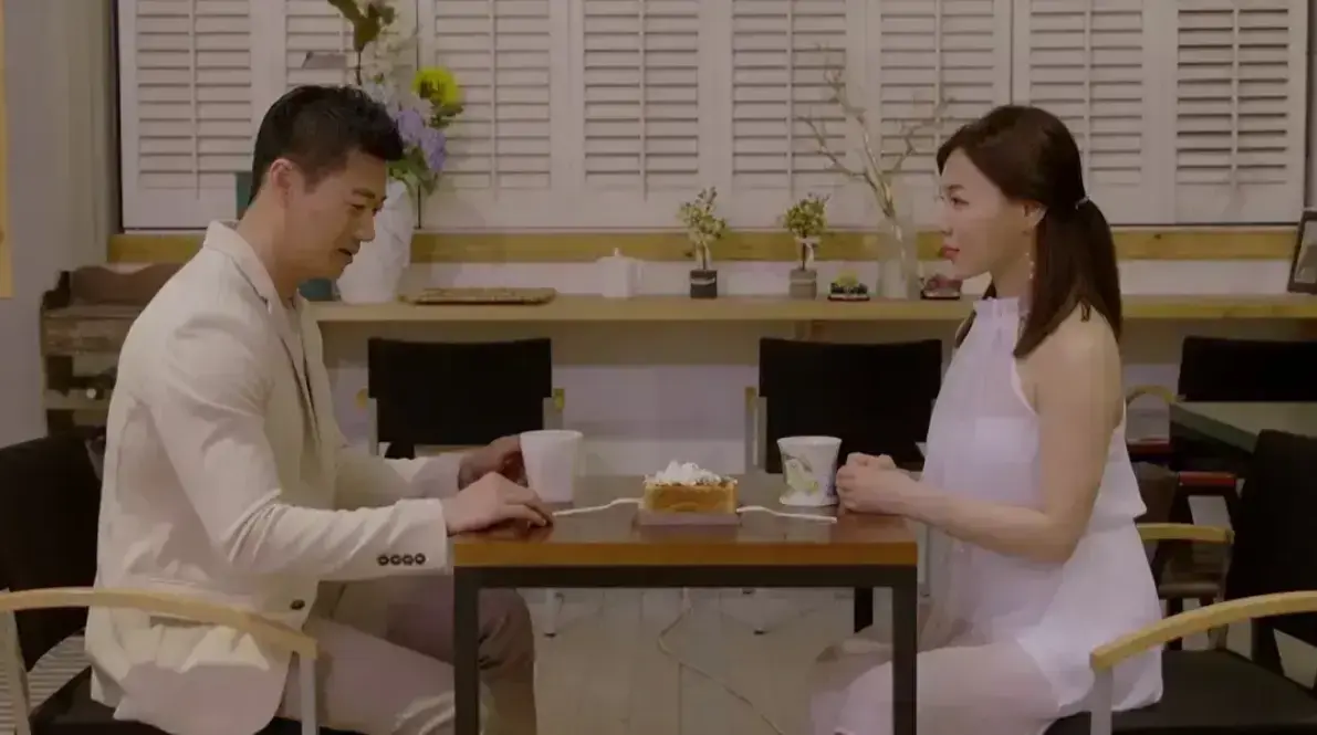《邻居家妻子》韩国电影未删减1080P韩语中字-高清观看我邻居的老婆资源-百度网盘夸克迅雷下载完整版-乏味婚姻中情感越界的邻居的妻子
