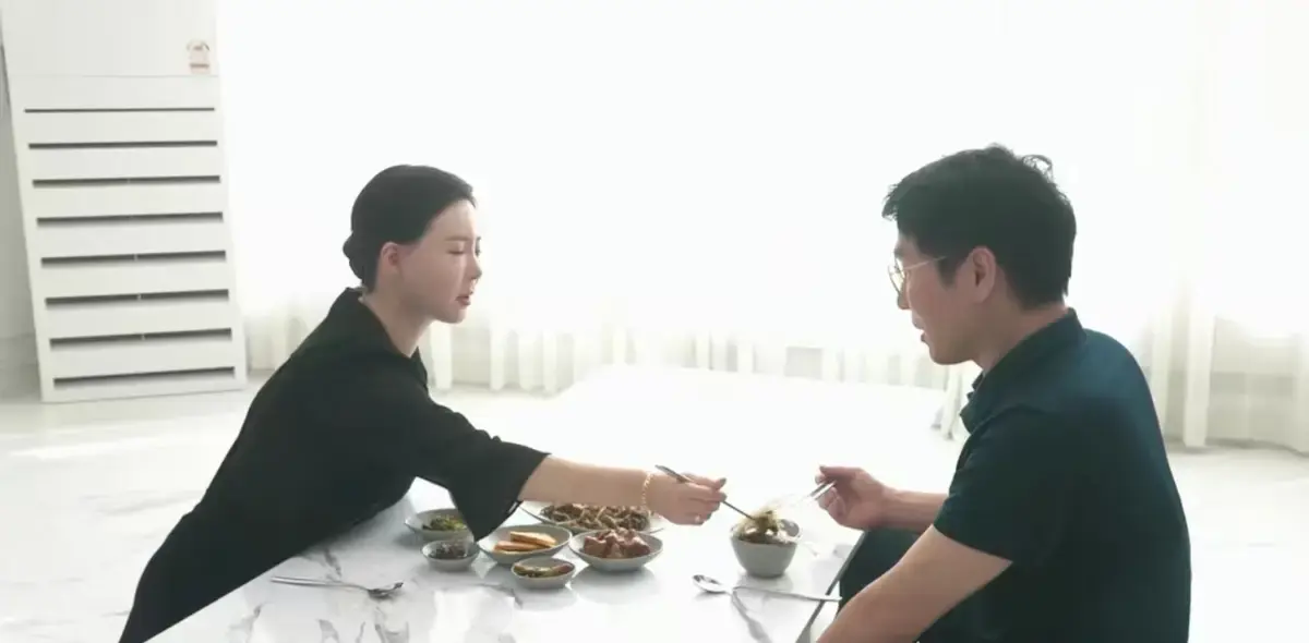 《50岁继母的诱惑》资源下载-4K高清未删减中文版-重组家庭伦理片免费在线看无广告-50岁继母的诱惑打破韩国伦理片框架