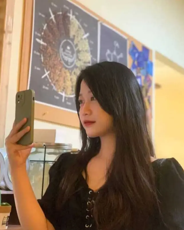 杨家馅饼老板娘辛能能家庭风波事件 - 双人大战完整未删减版高清播放 - 《杨家馅饼老板娘辛能能》5分41秒1080P视频免费观看