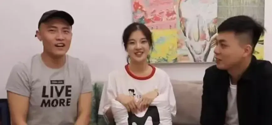 兄妹情感纠葛禁忌之谈 1080P高清未删减完整版在线观看《兄妹蕉谈》-麻花视频国产剧情-网盘资源免费下载-兄妹蕉谈全集资源分享