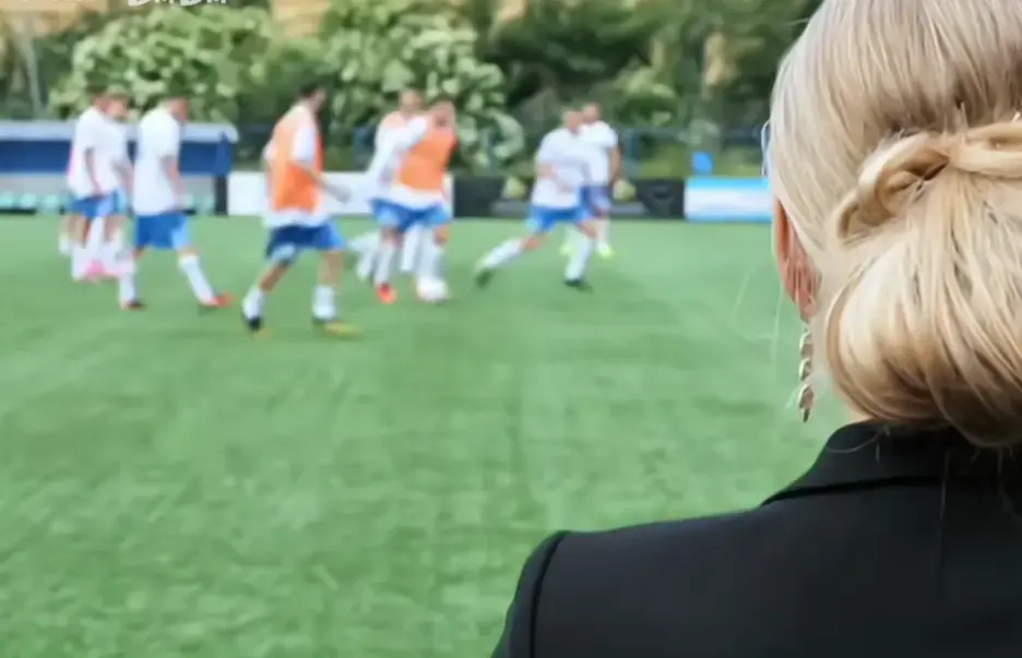 《足球队的女老板们》HD高清完整版在线观看-法国电影足球女老板《Footballers'Moms》1080P无删减播放-足球队的女老板们免费无广告观看